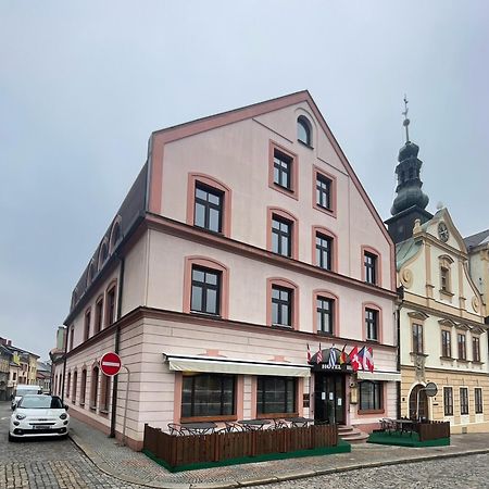 Hotel Bravo Ceska Trebova Luaran gambar
