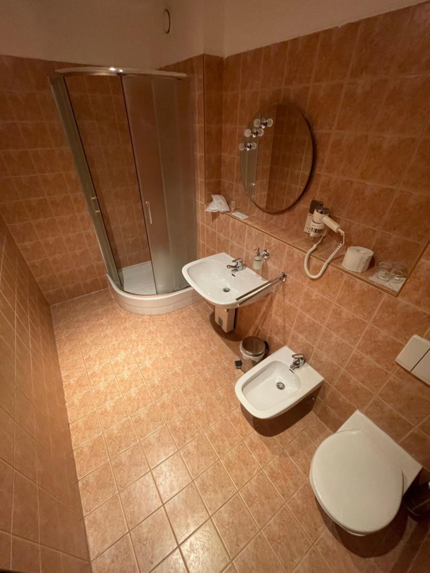 Hotel Bravo Ceska Trebova Luaran gambar