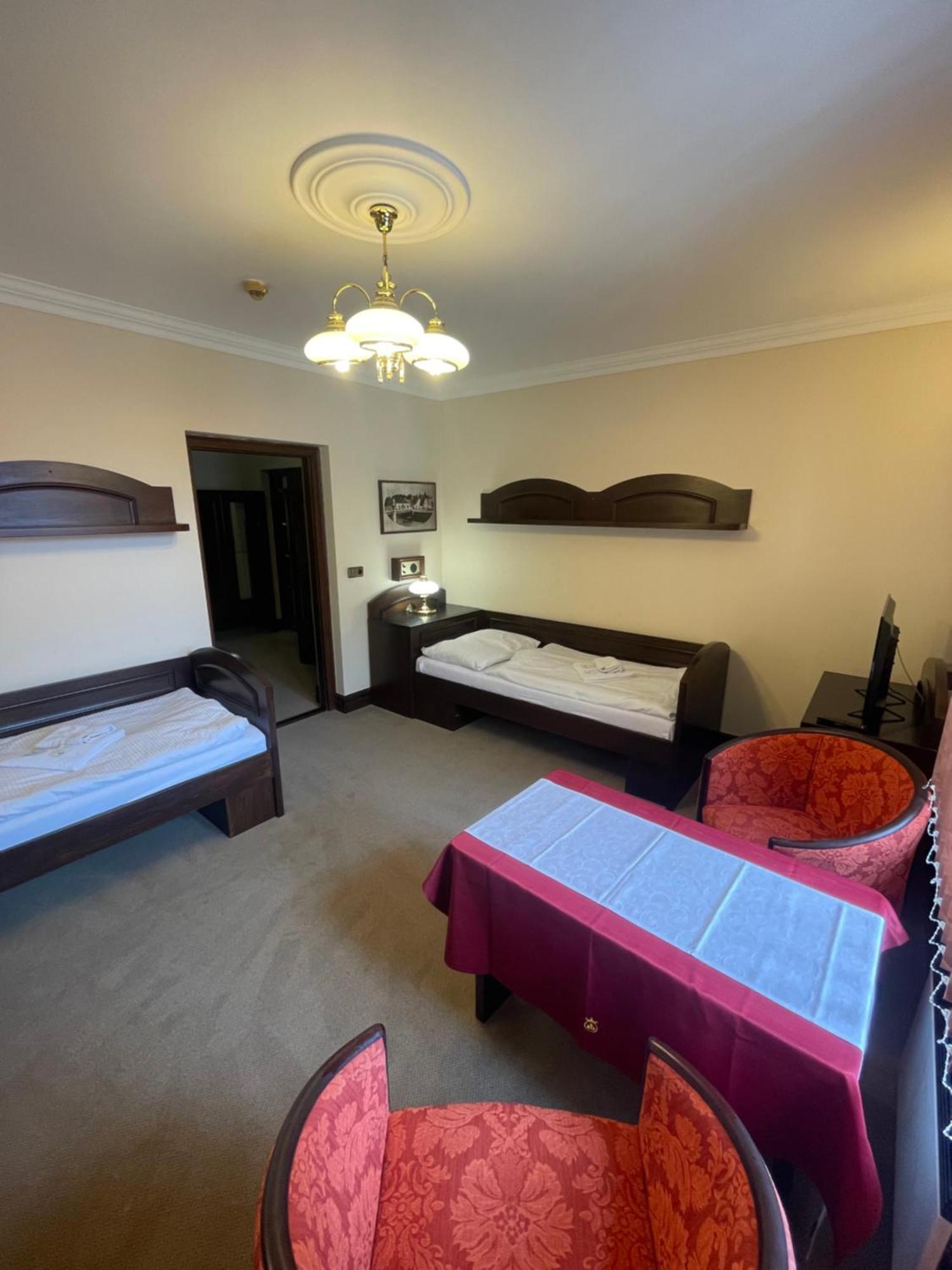 Hotel Bravo Ceska Trebova Luaran gambar