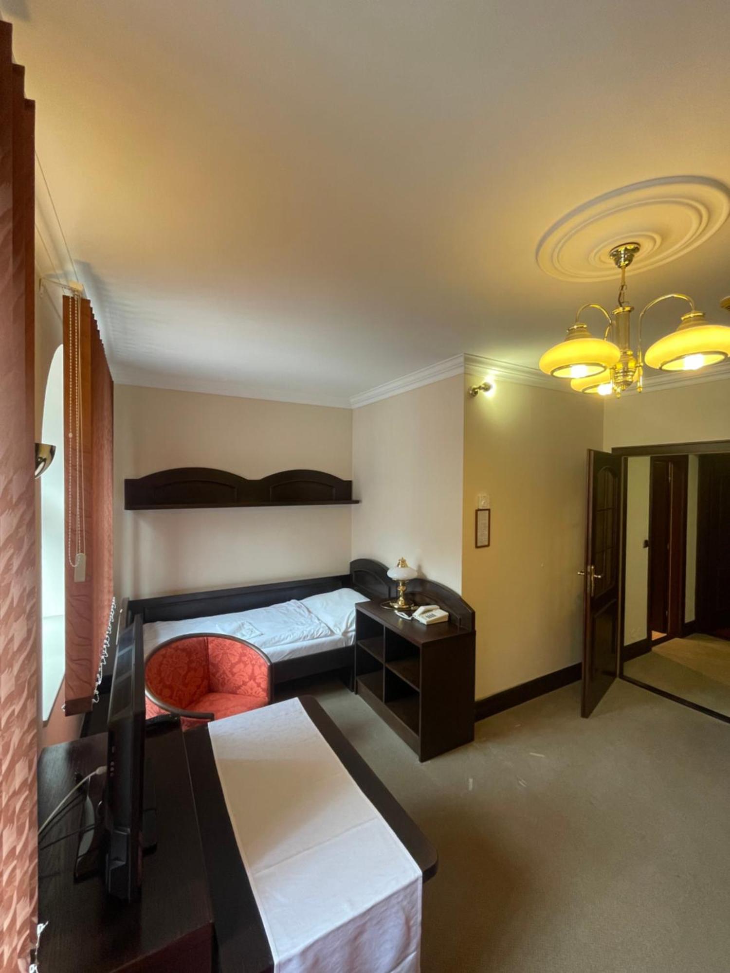 Hotel Bravo Ceska Trebova Luaran gambar
