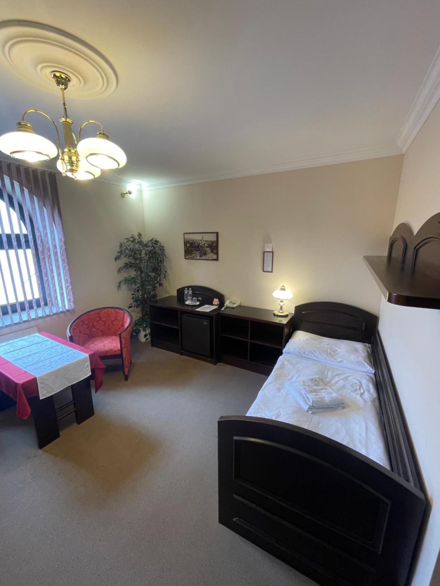 Hotel Bravo Ceska Trebova Luaran gambar