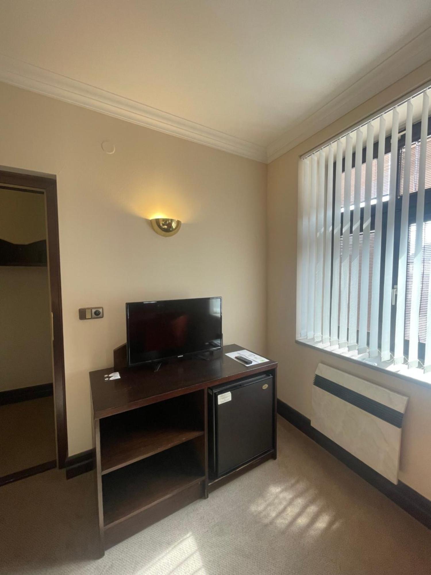 Hotel Bravo Ceska Trebova Luaran gambar