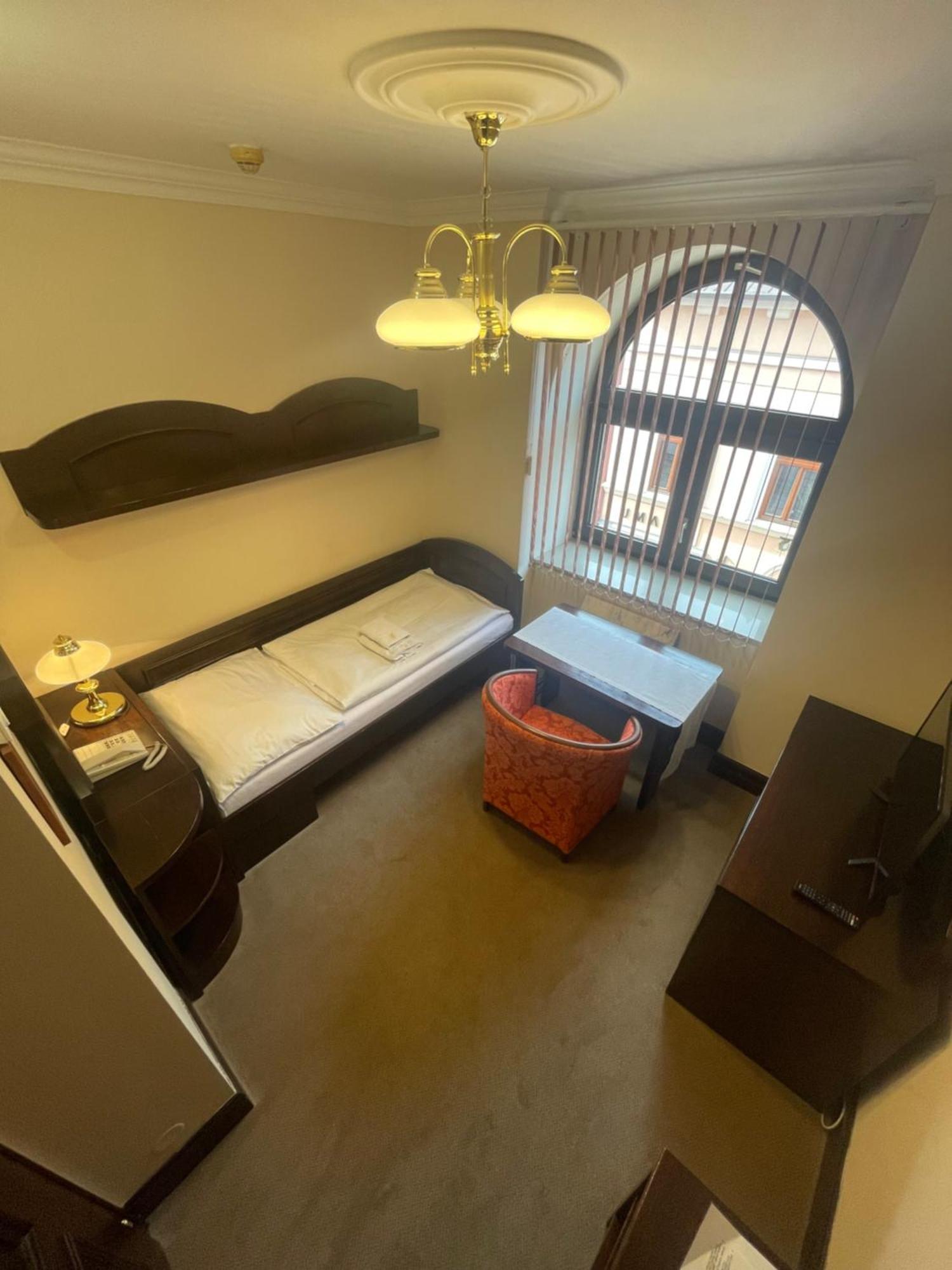 Hotel Bravo Ceska Trebova Luaran gambar