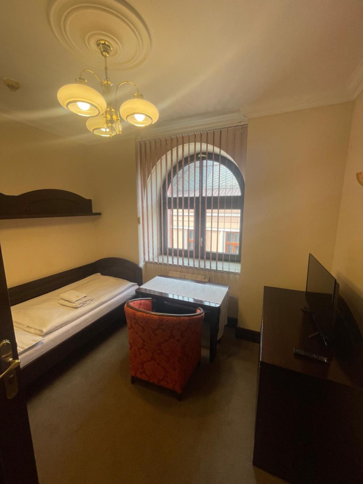 Hotel Bravo Ceska Trebova Luaran gambar